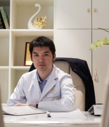 李成龙