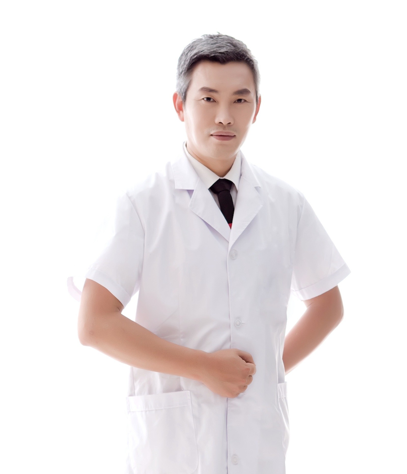 李英春