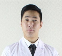 何威威