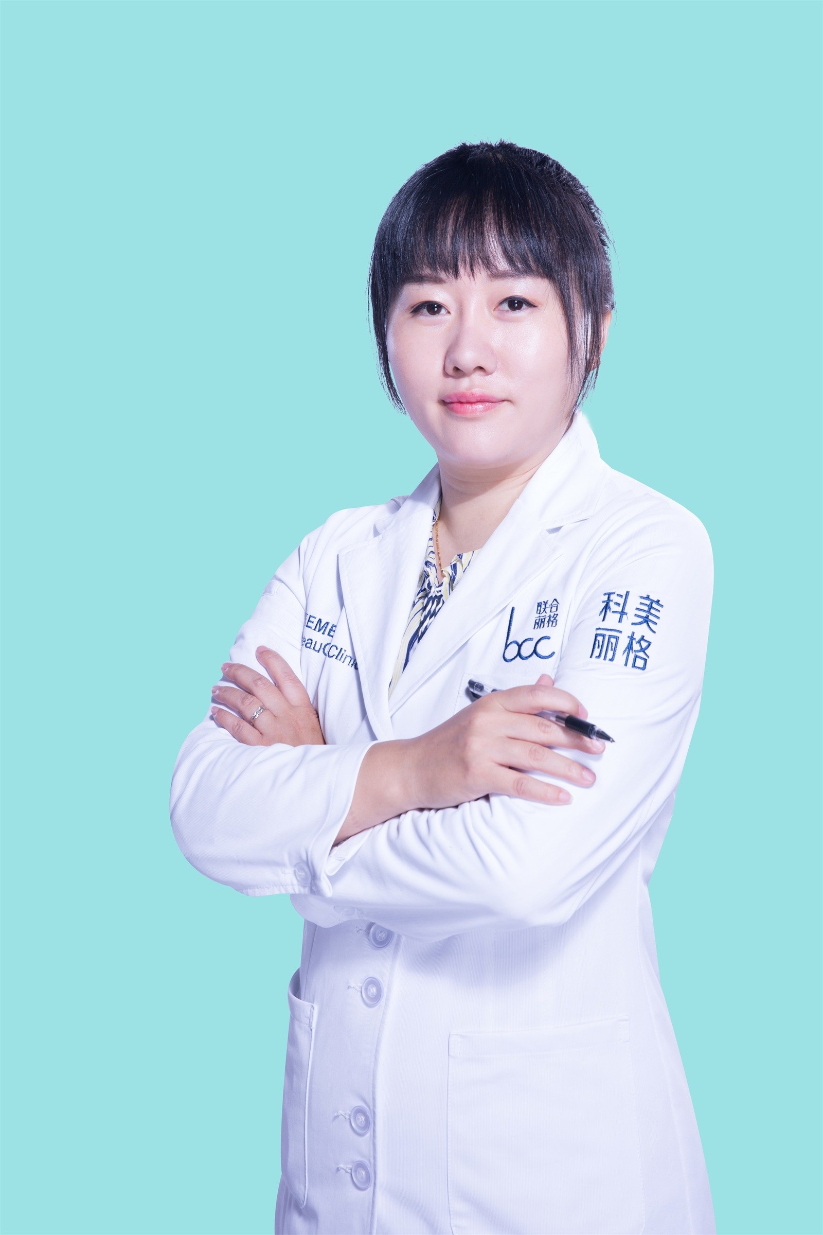 李鑫霞