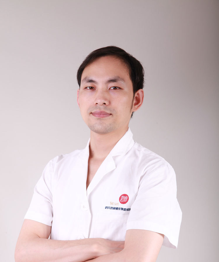 曾占权