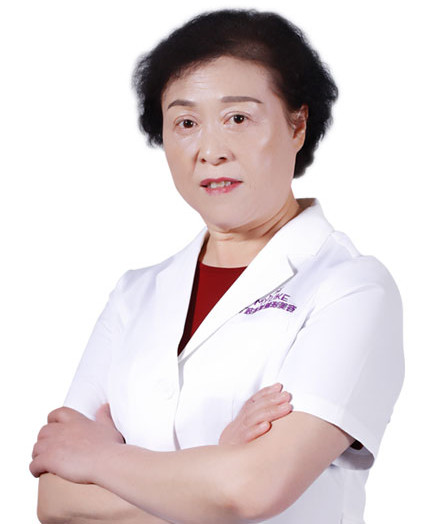 邱美芳