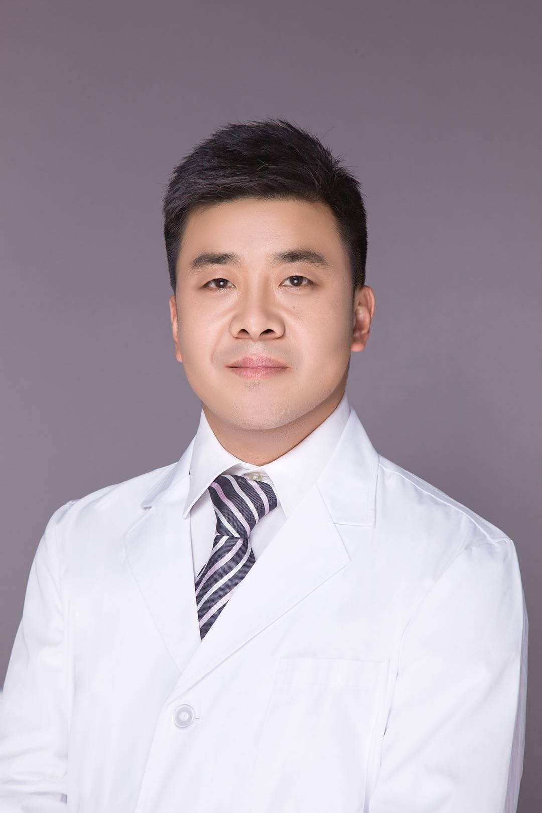 靳迎君
