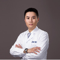 何玉成