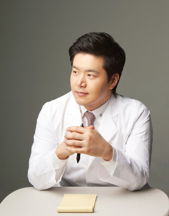 黄成根