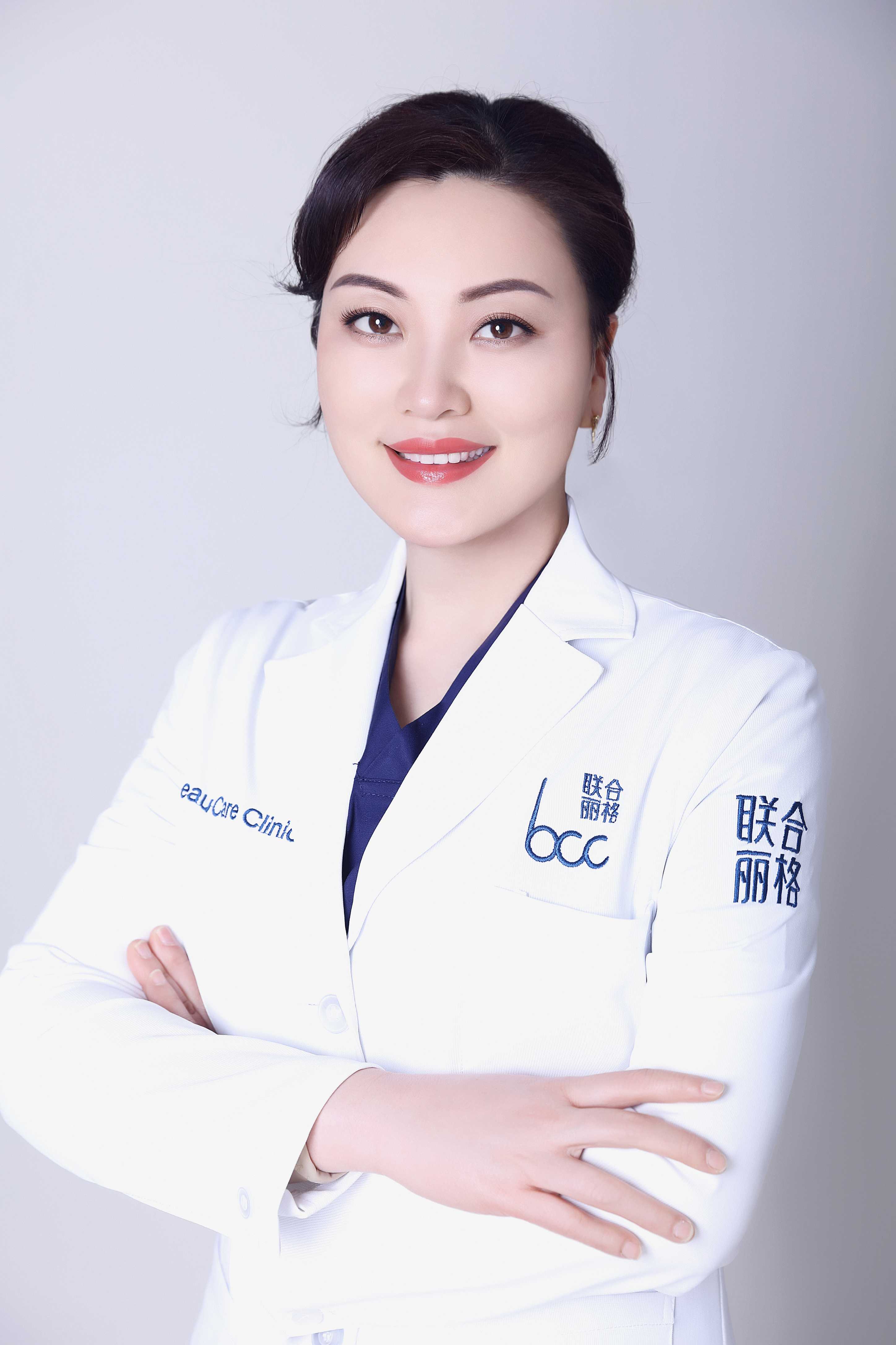 王曼