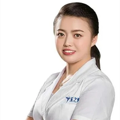何芳